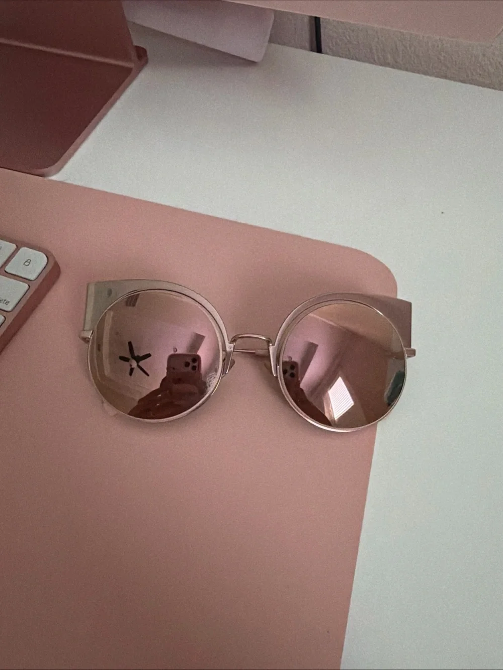 Fendi Round Pink Mirrored Women's Sunglasses
